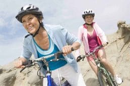 Cycling - an effective way to lose body fat. Health benefits of cycling 5 women cycling