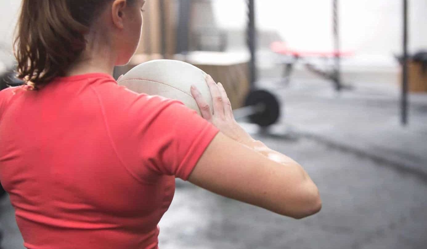 crossfit training - what it is, what effects it gives, contraindications 1 1930637 scaled 1
