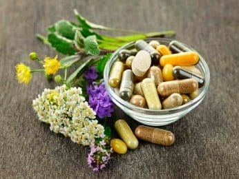  herbal tablets in a bowl