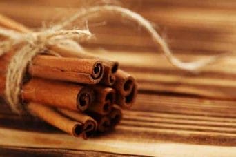 Cinnamon - a way to lose weight. Read the article and use it in your diet! 2 bound cinnamon sticks