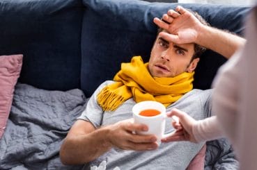 Home remedies for colds - you can do without visiting the doctor 2 A sick man in bed
