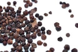 Moringa Actives - the power of Moringa leaves to support weight loss 6 black pepper