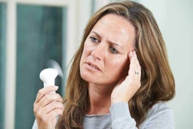 NuviaLab Meno - effectively manages menopause symptoms 2 woman with symptoms of menopause