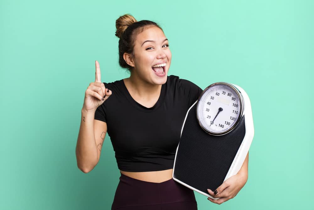  woman satisfied with weight loss